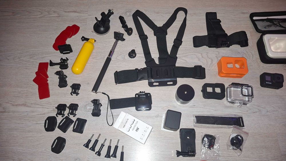 Action Cam GoPro Hero 8 Black como nova imaculada c/ muitos acessórios