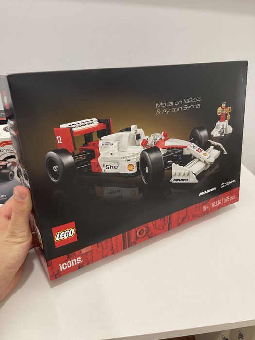 Lego 10330, Icons McLaren MP4/4 і Айртон Сенна