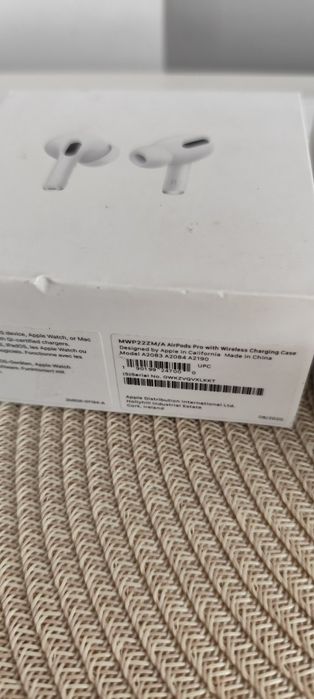 słuchawki bezprzewodowe Apple AirPods Pro