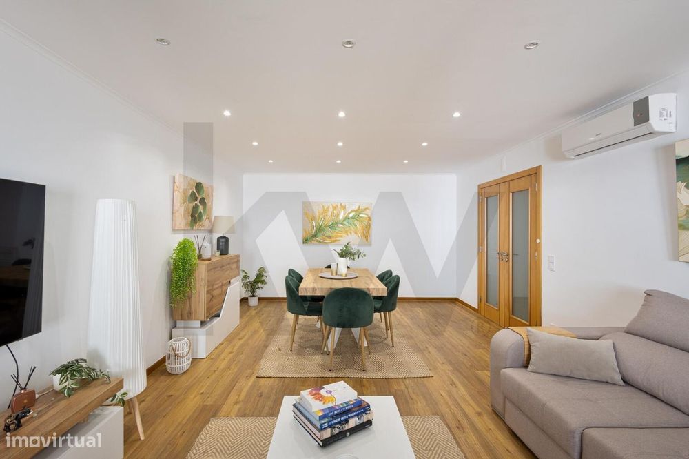 T2 Totalmente Remodelado com Terraço de 90m2 – Junto à Saint Dominic's
