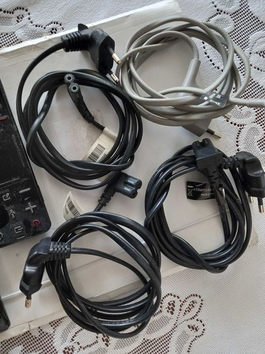 piloty i kable zasilające do TV Samsung