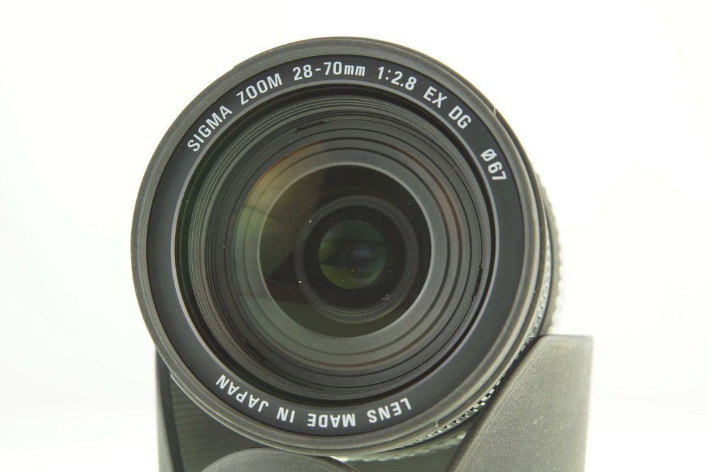 SONY A - Obiektyw Sigma DG 28-70mm f/2.8 EX