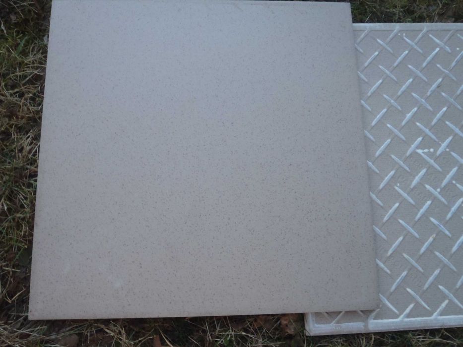 Płytki ceramiczne 30x30 koncówka