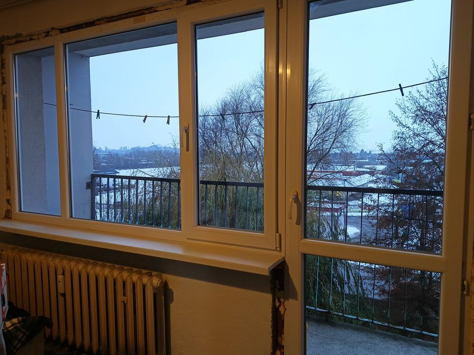 Sprzedam Okno Balkonowe