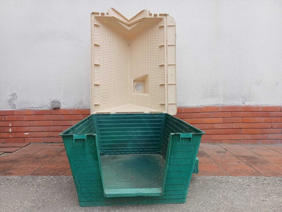 Casota para Cão Grande em PVC | Telhado Amovível | Muito Resistente