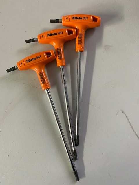 Klucz trzpieniowy kątowy z rękojeścią BETA 96T/4