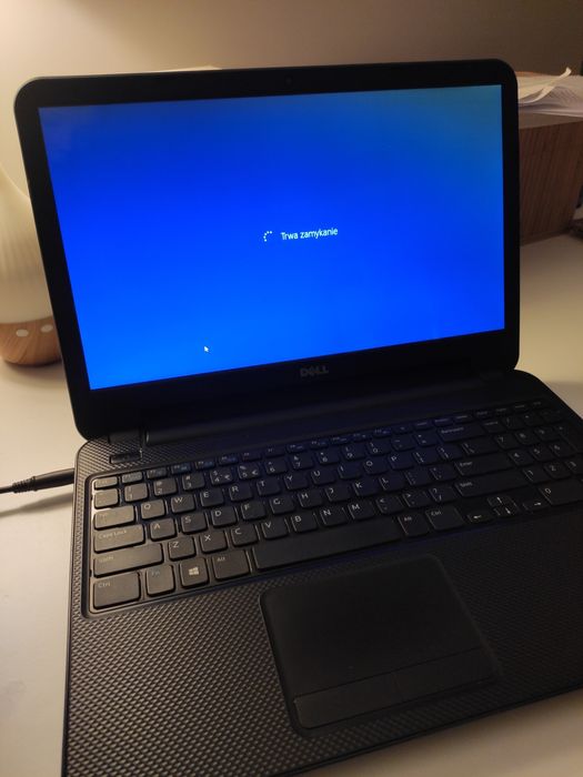 Laptop DELL Inspiron 3537