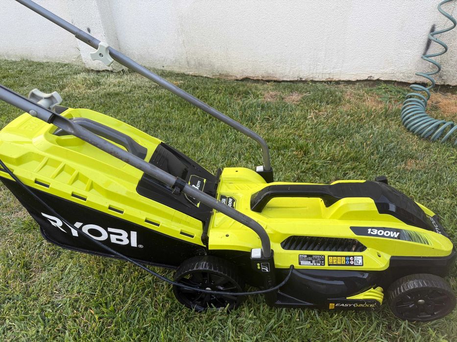 Corta relvas 1300W