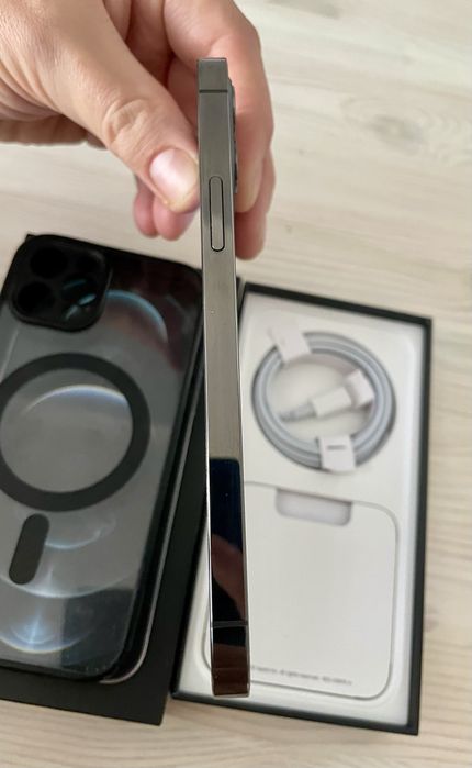 iPhone 12 Pro idealny + słuchawki