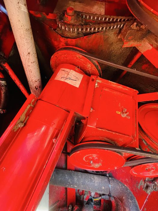 Комбайн Massey Ferguson 19