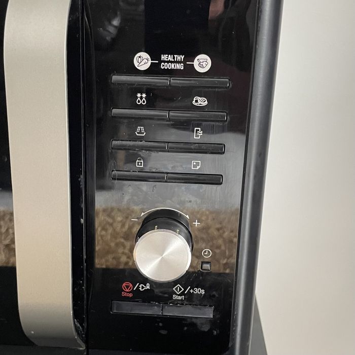 Microondas Samsung Preto com Cozedura saudável, 23 L