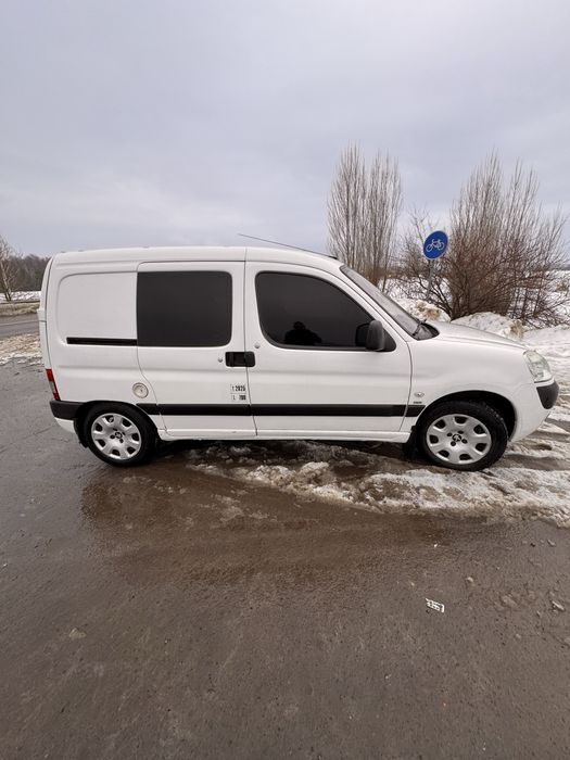 Продам пежо партнер