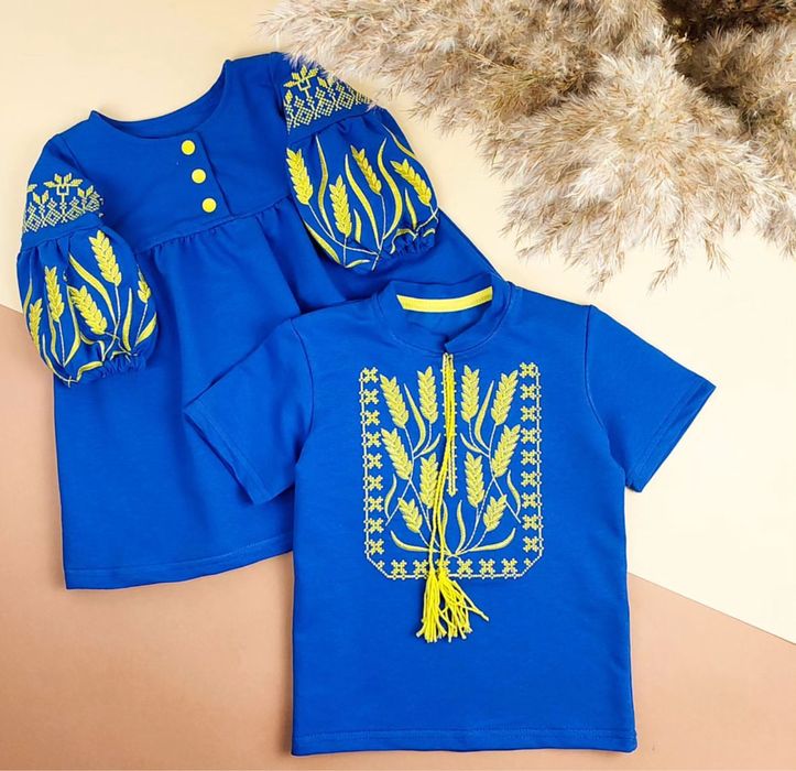 Синя вишиванка, фемілі лук, чоловіча жіноча дитяча