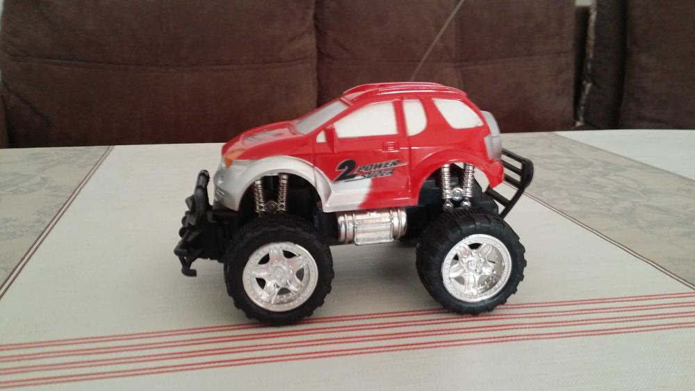 Autko na pilota ze światełkami