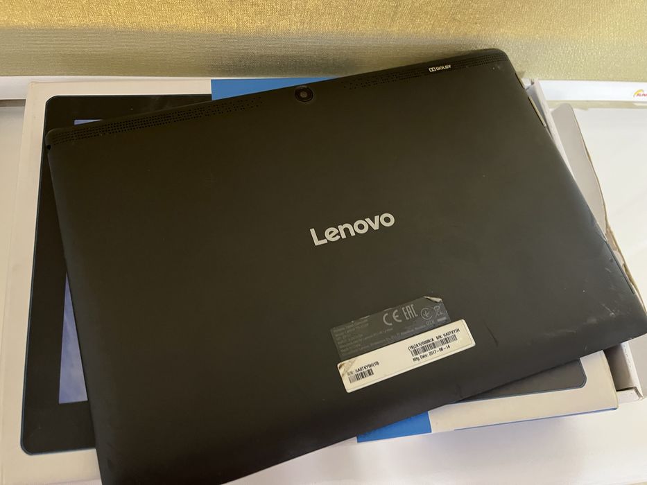 Планшет Lenovo tab 10