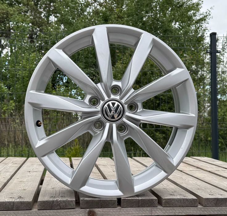 Alufelgi 5x112 r17 VW Golf V IV VII Passat Jetta Touran Sharan 108#