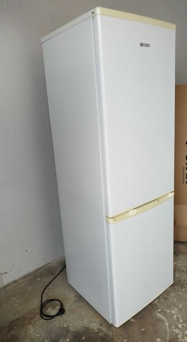 Frigorífico Combinado BECKEN 260 A+ ( 246 L - Branco)