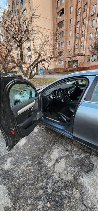 Volvo v90 2017 2.0b СРОЧНО !!!
