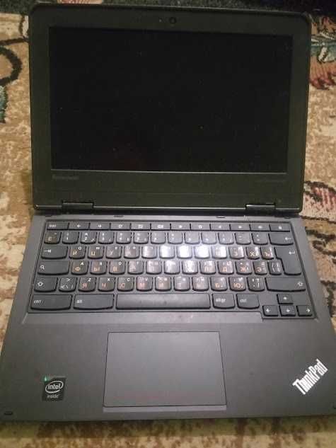 Старі ноудбуки на деталі