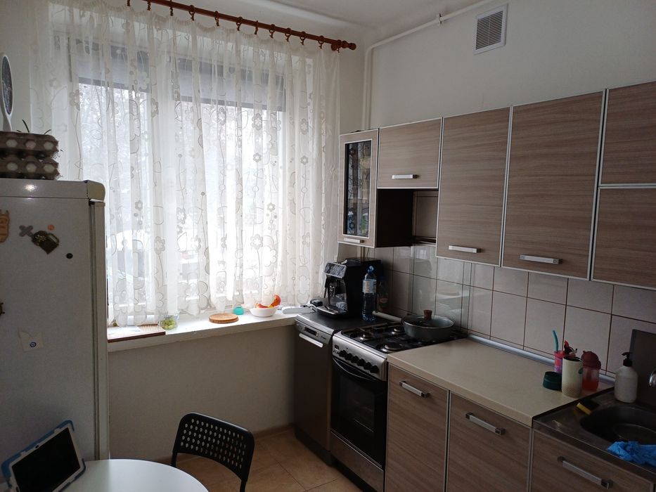 NIEAKTUALNE.      Wynajme Mieszkanie 38m2 parter cieplutkie przyjazni sąsiedzi .piwnica 8m2