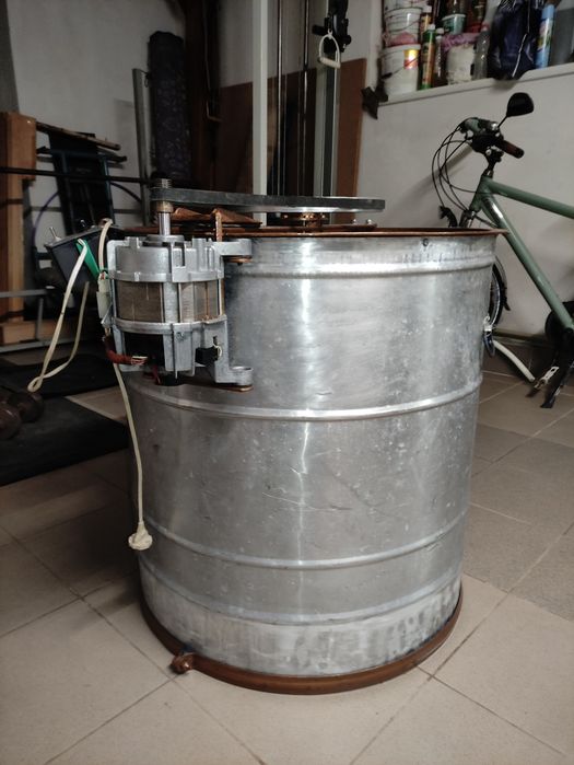 Медогонка з електроприводом