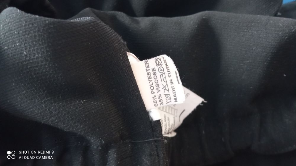 Śliczna elegancka rozkloszowana plisowana spódnica dziewczęca