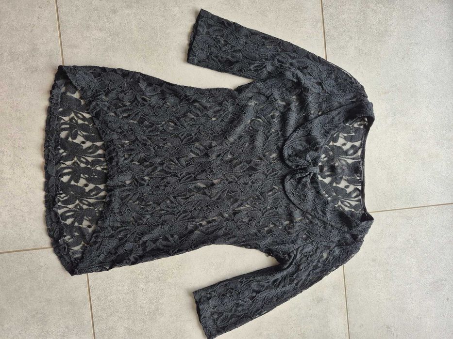 Czarna koszulka narzutka