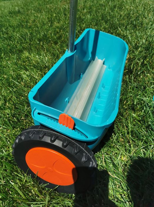 Розкидач-сіялка GARDENA Classic 300, made in Germany.