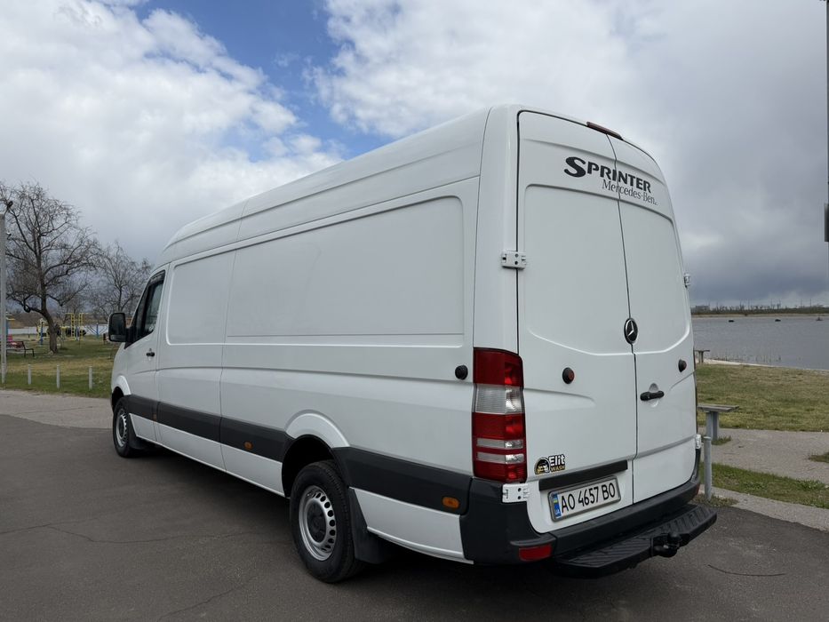 Мерседес Спринтер  2011 года