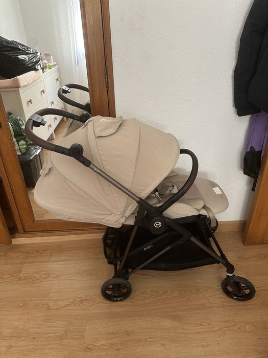 Vendo Carrinho Cybex + ovo Cloud T + adaptadores