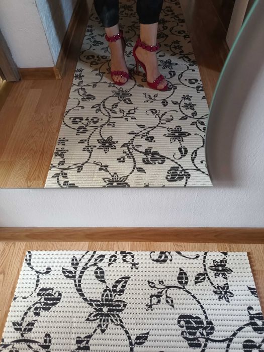 Róźowe sandałki zamszowe