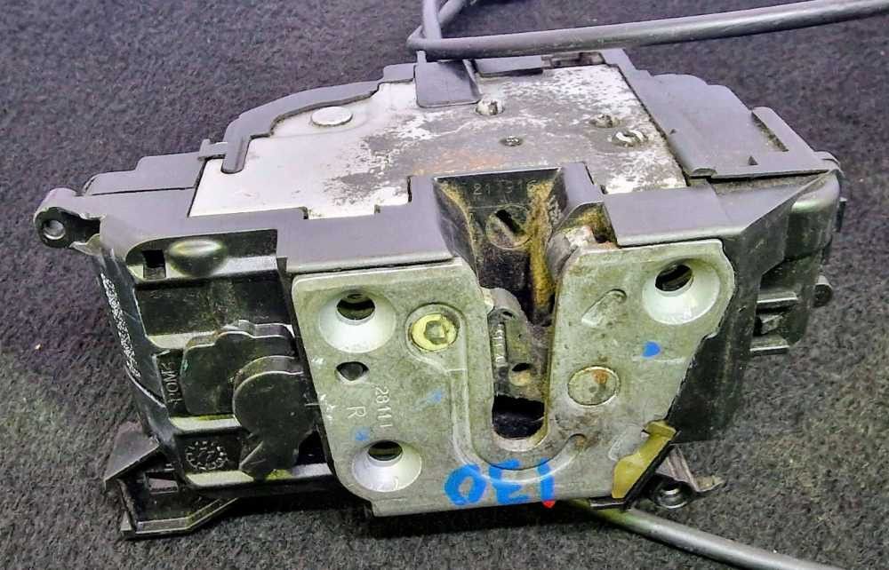 Fechadura / Fecho Porta Frente Direito RENAULT KANGOO / GRAND KANGOO II (KW0/1_) ano 2008