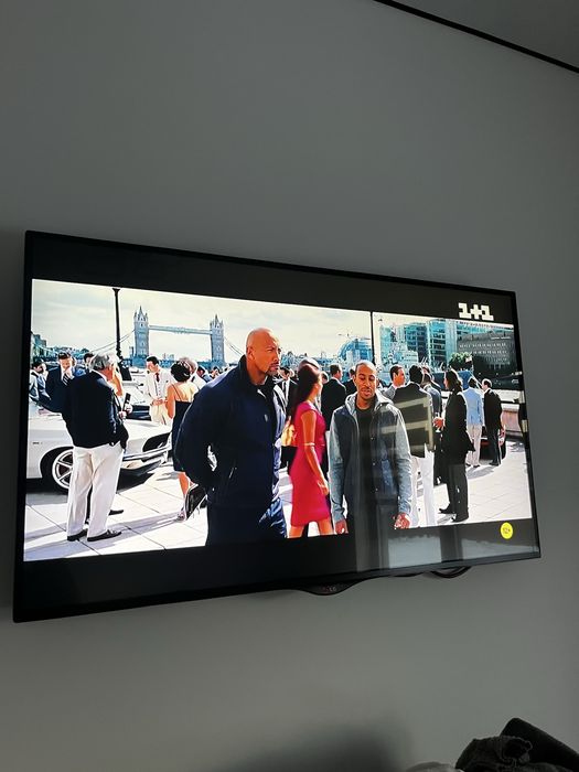Телевізор LG 42 дюйма smart