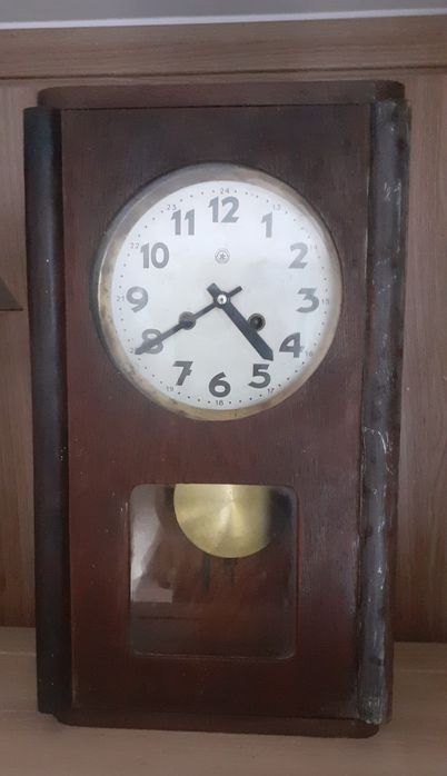 Stary zegar na ścianę