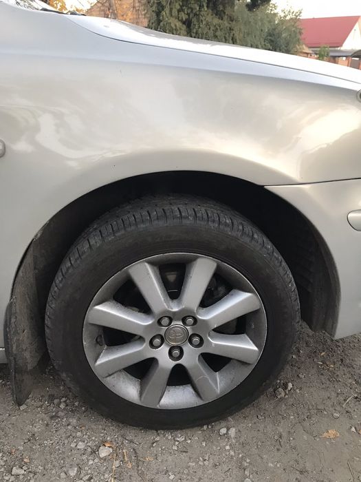 Продам Тойота Авенсис 2004 года.