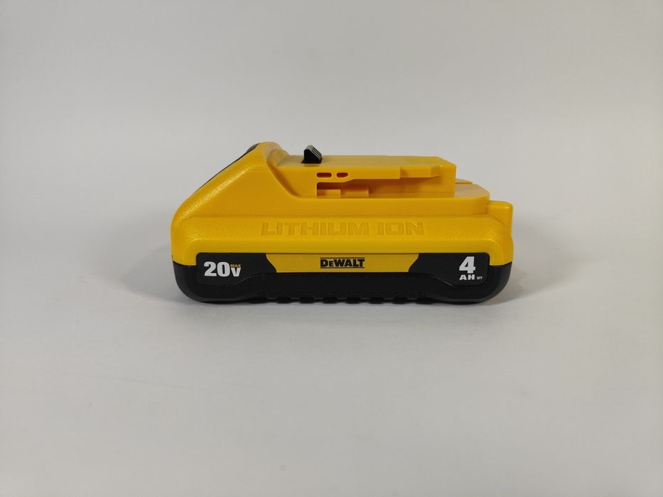 Акумулятор DeWalt DCB204 18v( 20 ) 4A
