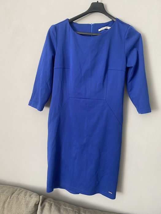 Elegancka granatowa sukienka