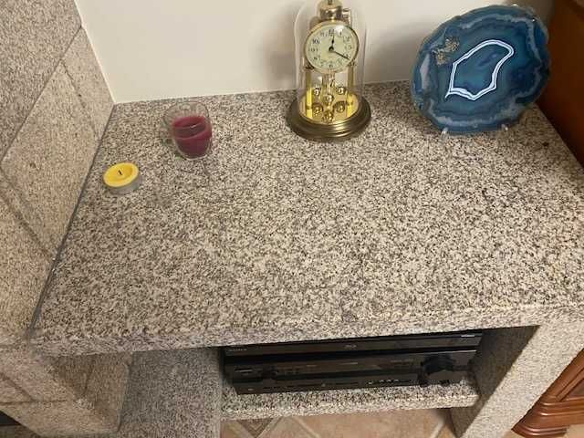 Lareira em pèdra com recuperador de calor ventilador  (como novo )