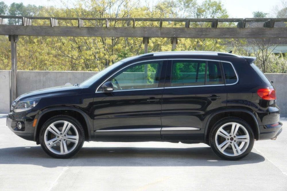 Volkswagen Tiguan      2016