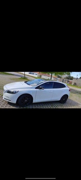 Volvo V40 D2 1.6 Diesel | Teto Panorâmico | Motor e Caixa Substituídos