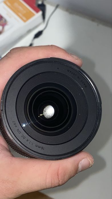 Lente sigma 16mm f/1.4 e-mount