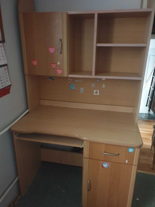 Regał młodzieżowy