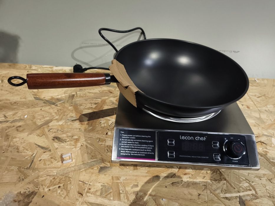 Płyta indukcyjna Lecon Chef z patelnią wok