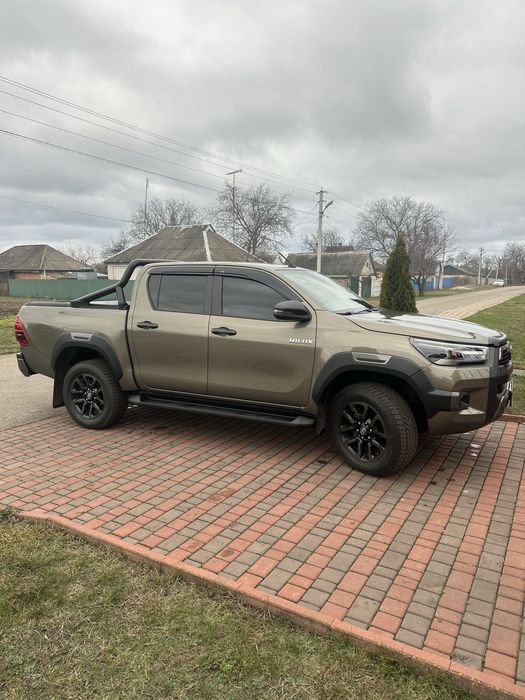 Toyota Hilux 2021 року, комлектації Legend