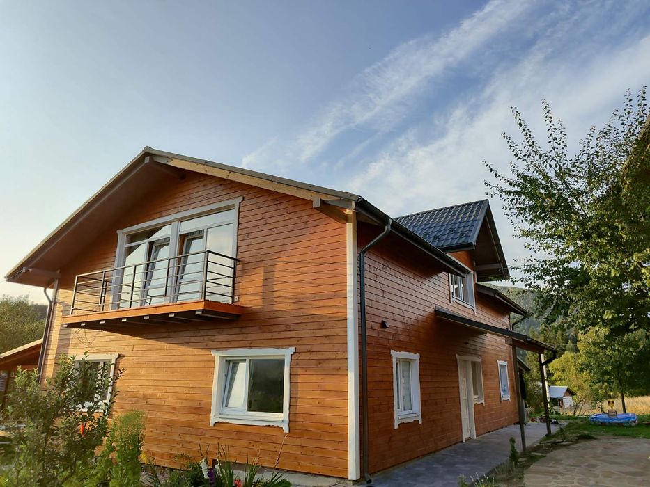 Житло Ворохта Карпати Садиба Світла з панорамним видом на гори