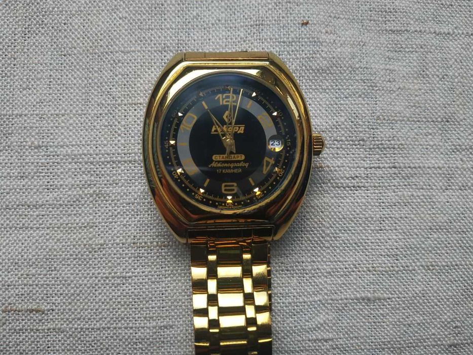 часы Рекорд стандарт механика 17 камней