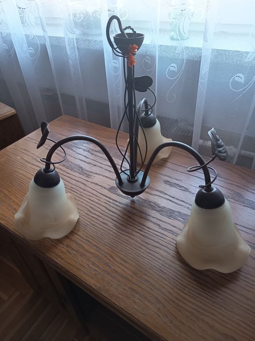 Okazja żyrandole do salonu stan idealny