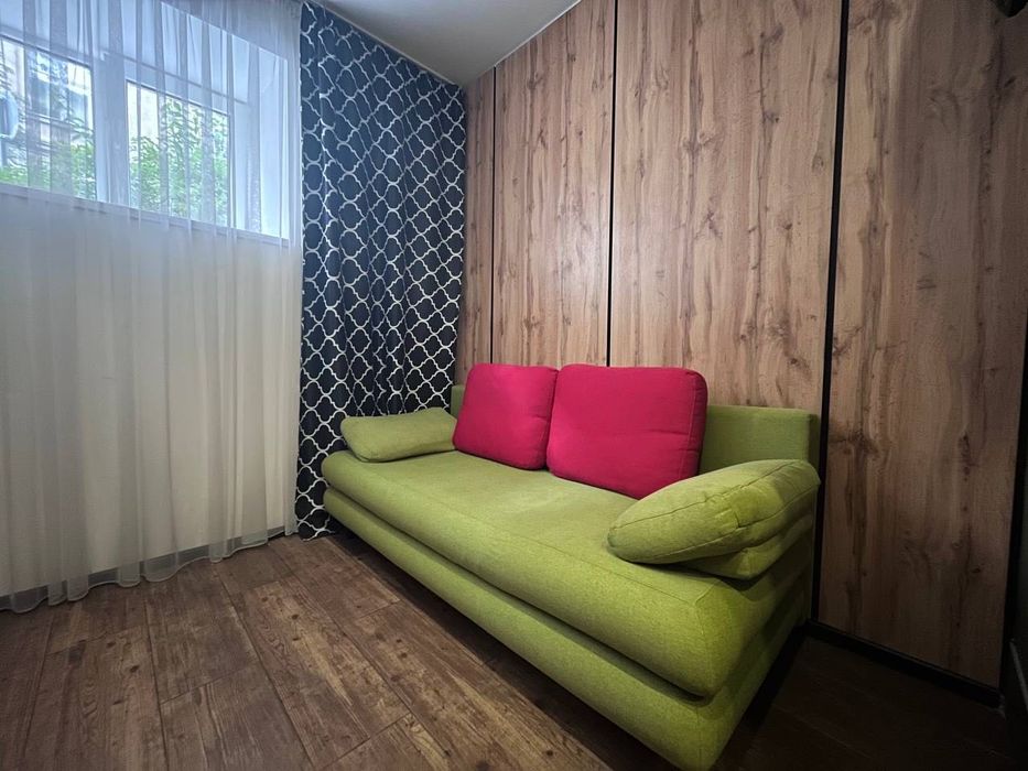 Квартира з новим ремонтом, центр міста, церква Анни
