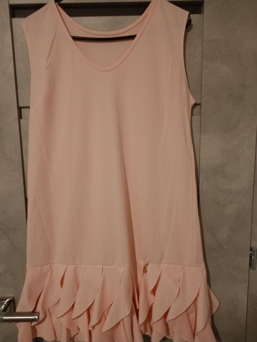NOWA pudorowo-różowa elegancka sukienka bez ramiączek
