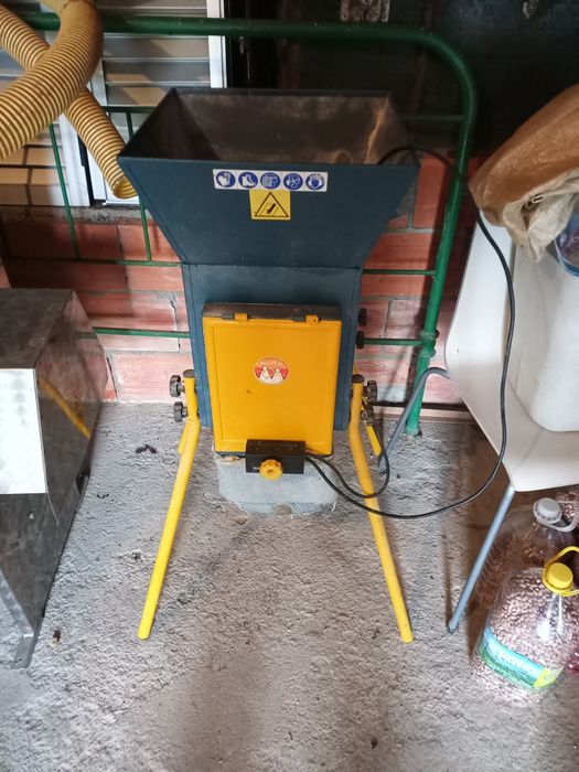 Moinho de milho eléctrico